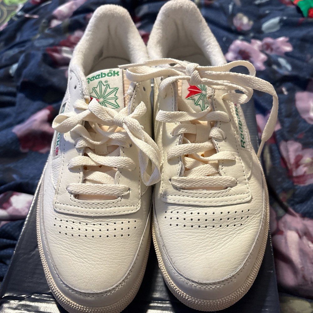 Reebok club c 85 vintage 
Size : 9 
In excellent condition